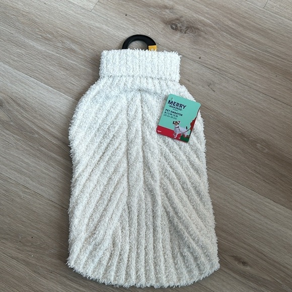 Merry Makings Chunky Knit Sweater for Pets, Small, & medium White - Picture 11 of 13